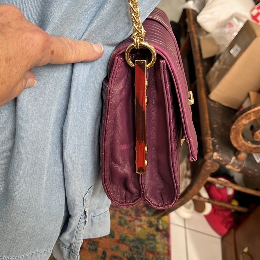 Vince Camuto   Quilted Shoulder/Crossbody bag  purple leather goldtone hardware - Picture 4 of 17